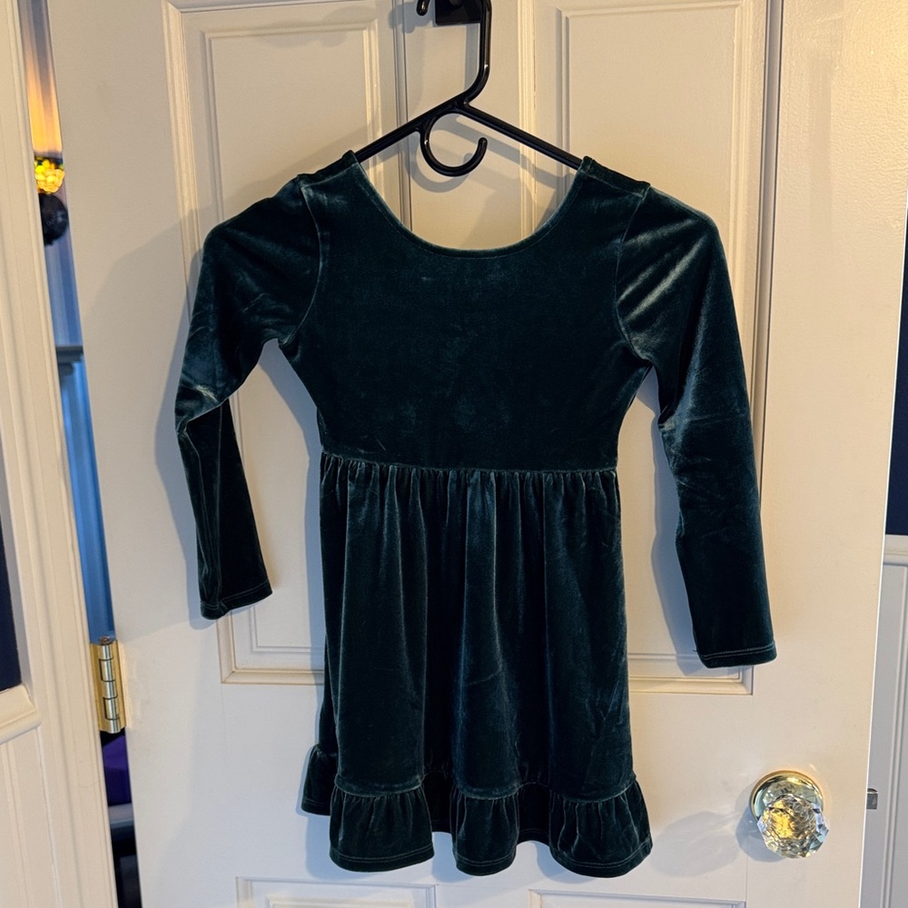 Girls velvet dress